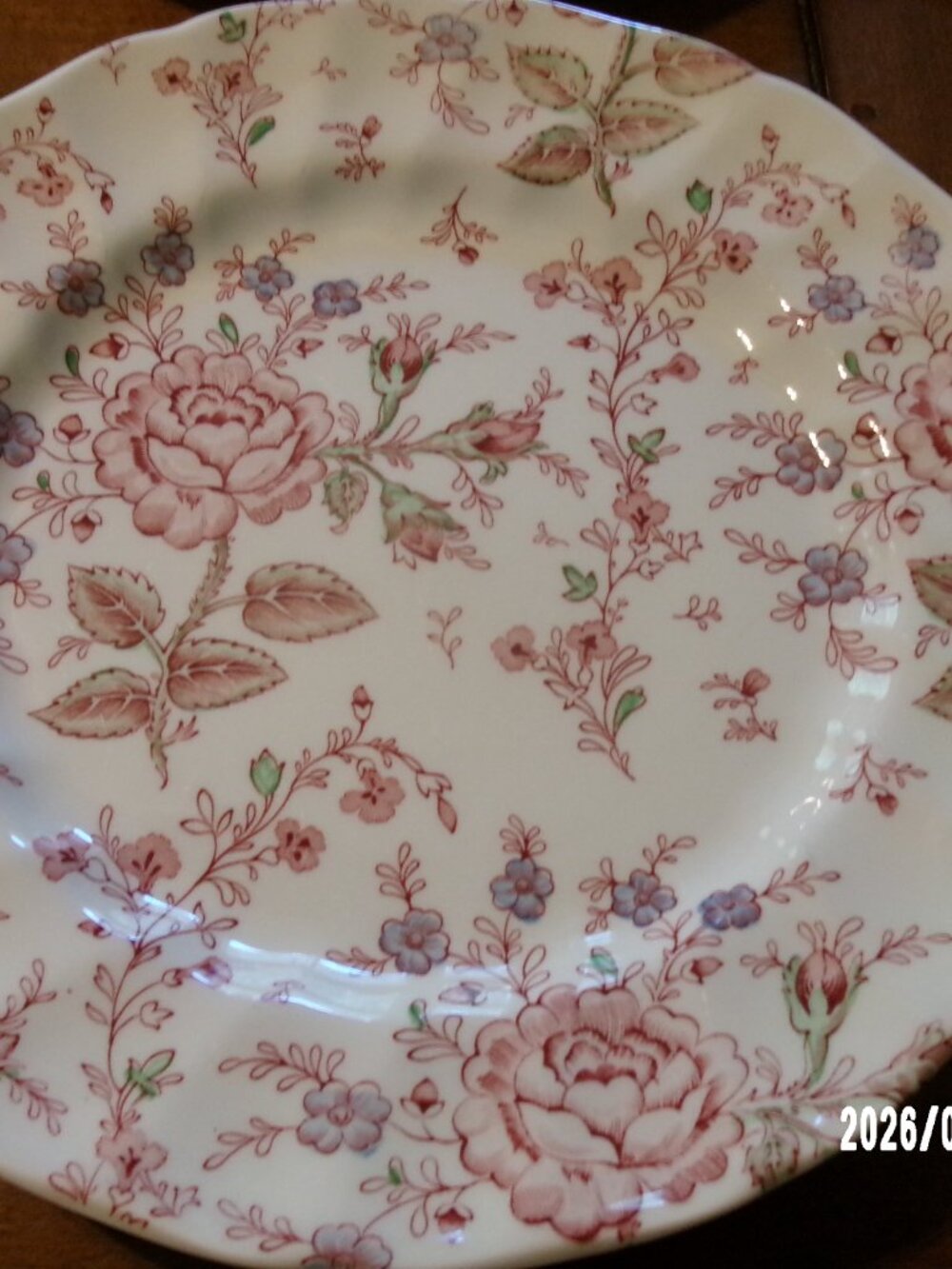 2 JOHNSON BROTHERS PAIR OF ROSE CHINTZ DINNER PLATES EXCELLENT CONDITION! 9.5" - Picture 3 of 5